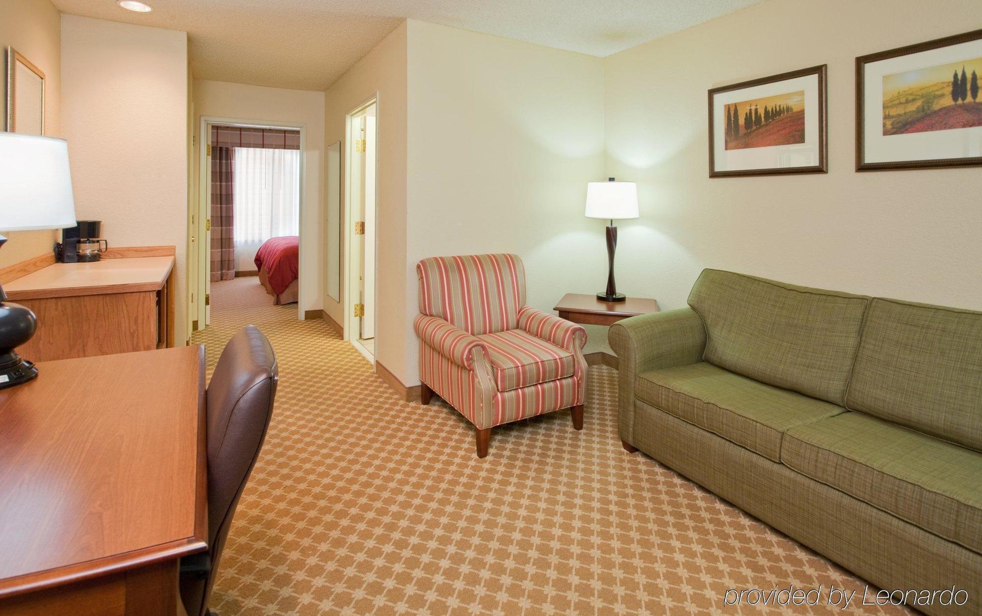 Country Inn & Suites By Radisson, Nevada, Mo Rum bild